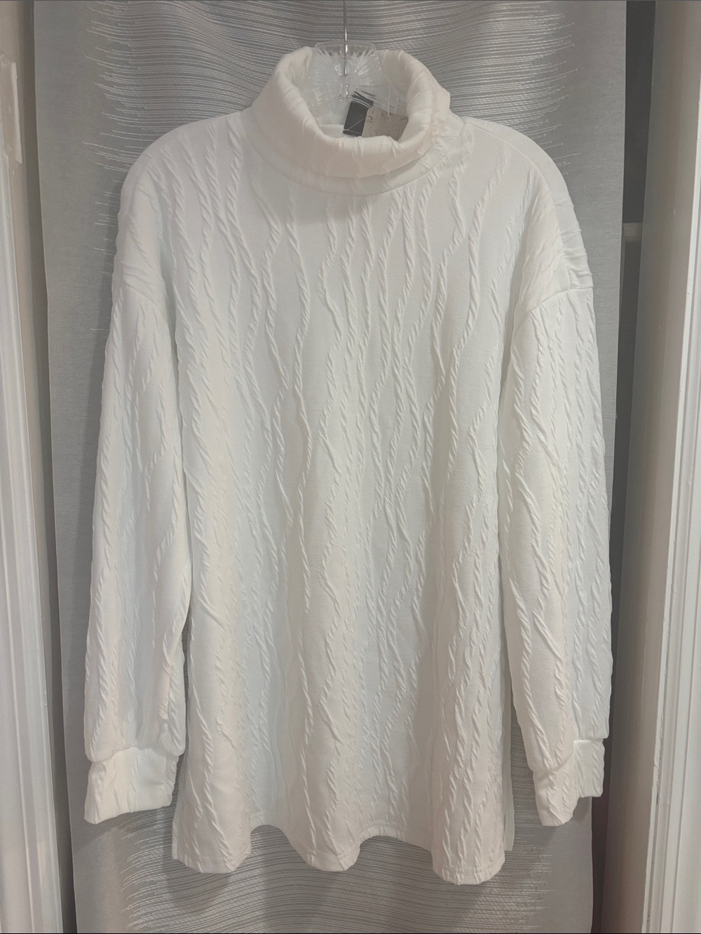 Women’s Winter White Turtleneck Textured Tunic